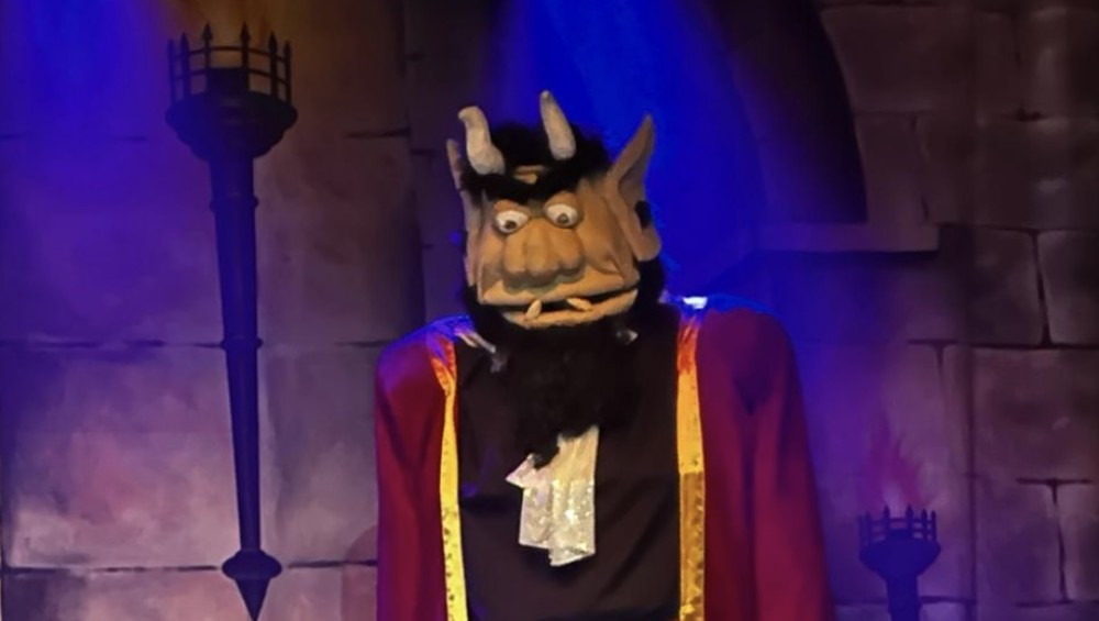 Creatures and props for theatre